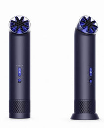 Ventilateur AERVO Mini Cool posé sur son socle de table